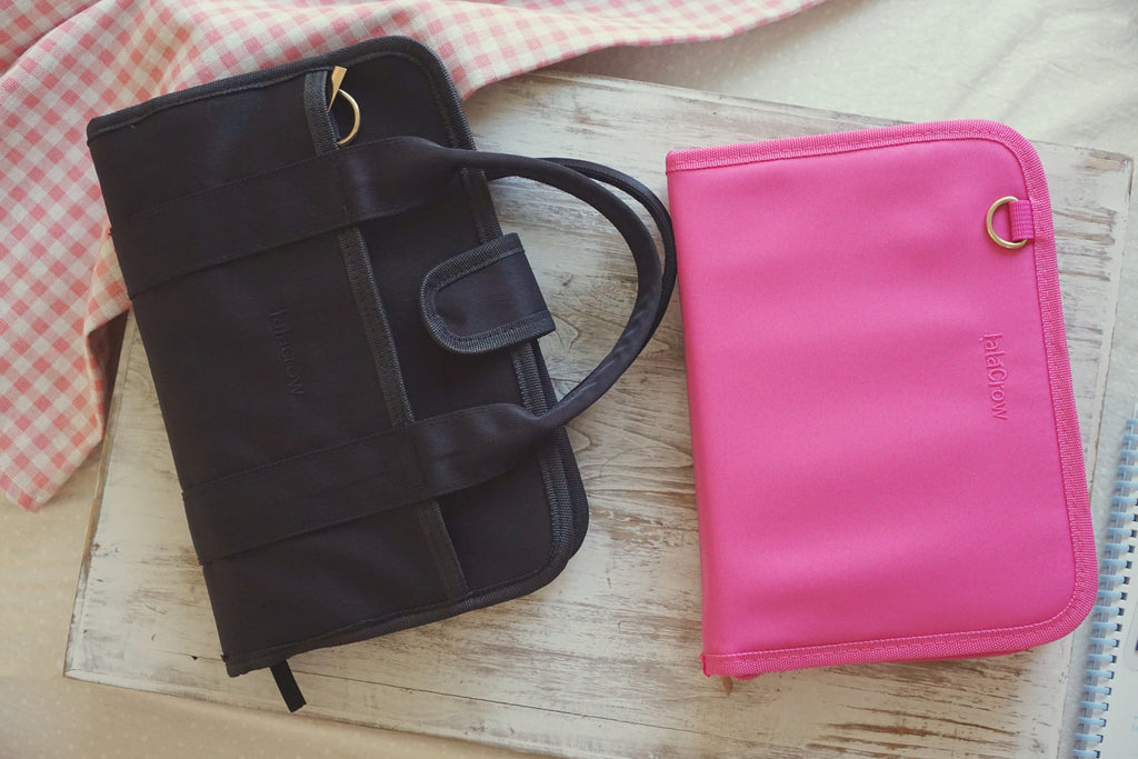 Personalised Reading Bundle, Bookish Gifts, Black Nylon Book Bag, Hot Pink Stationery Pouch, Book Cover with Handles, Gifts for Book Lovers, Aesthetic Stationery Organizer, Personalised Book Sleeve, Custom Name Book Pouch, Reader Gift Set, Bookish Accesso