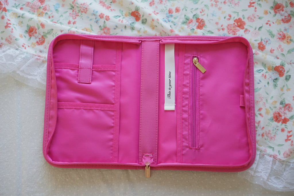 Personalised Reading Bundle, Bookish Gifts, Black Nylon Book Bag, Hot Pink Stationery Pouch, Book Cover with Handles, Gifts for Book Lovers, Aesthetic Stationery Organizer, Personalised Book Sleeve, Custom Name Book Pouch, Reader Gift Set, Bookish Accesso